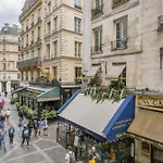 Lovely Flat, Center Of Paris